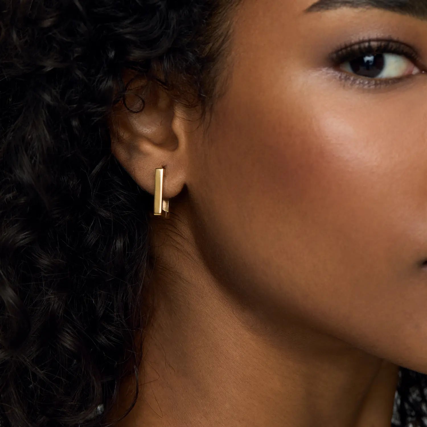 Brincos Retangular Trina Banhado em Ouro 18k