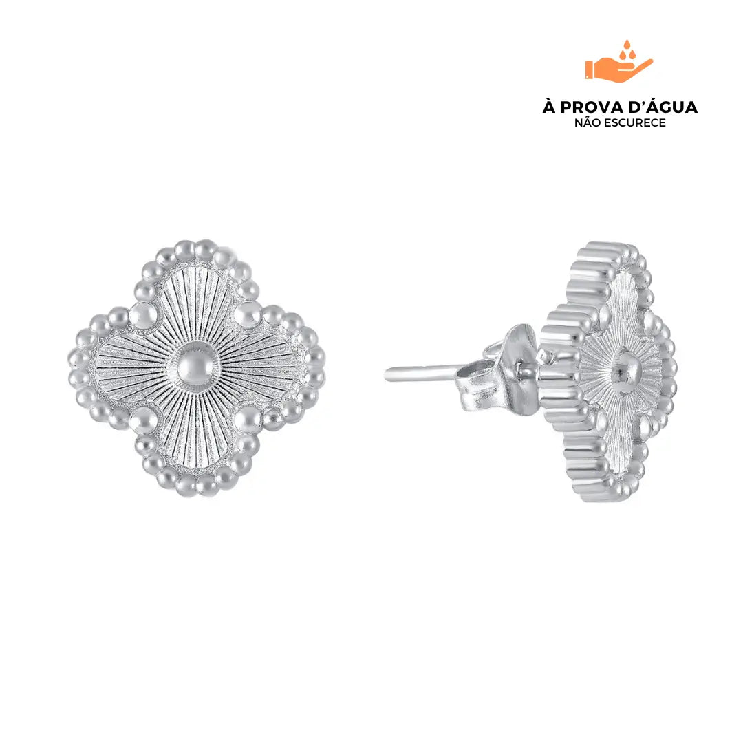 Brincos de Trevo Banhado em Prata