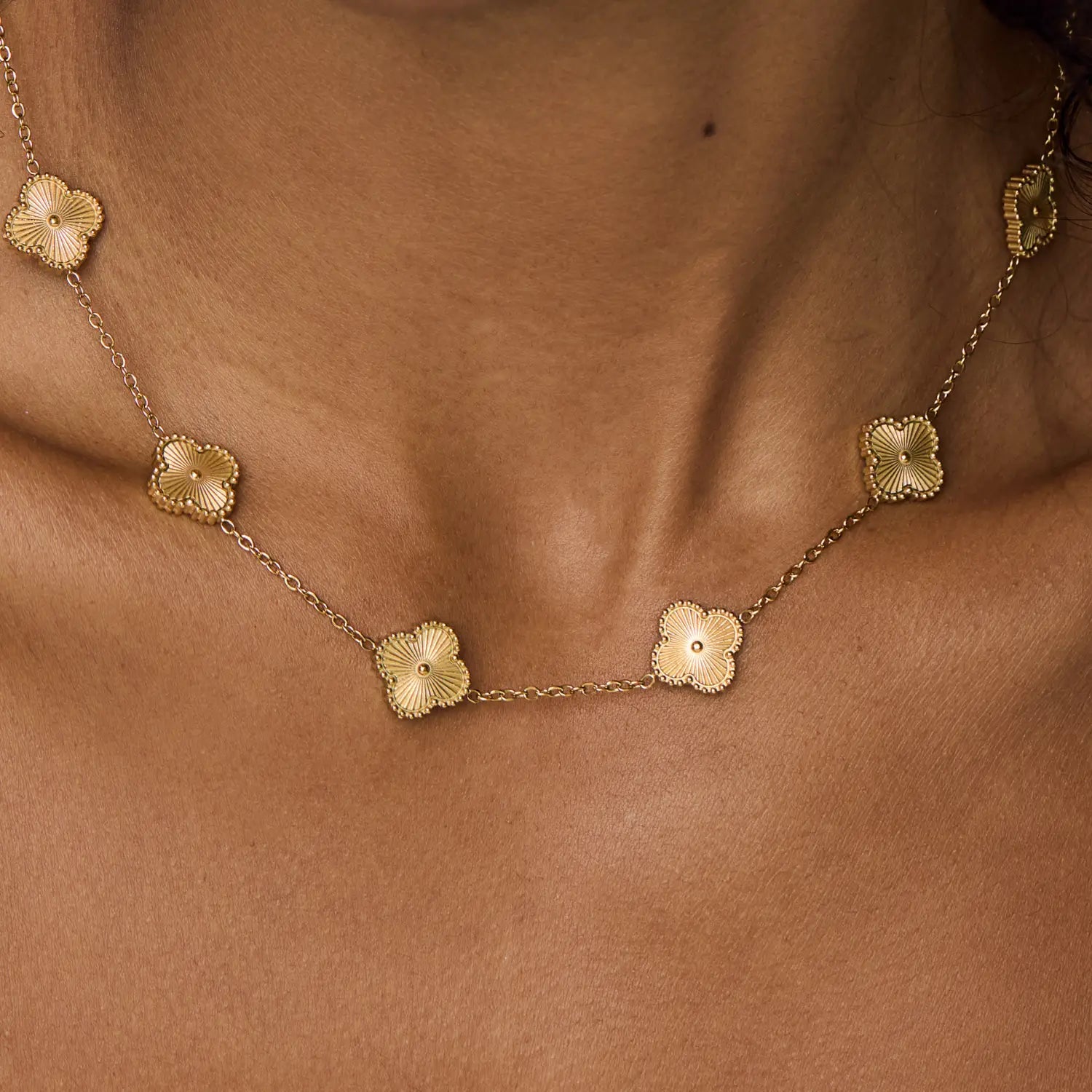 Colar de Trevo Dourado Banhado em Ouro 18k