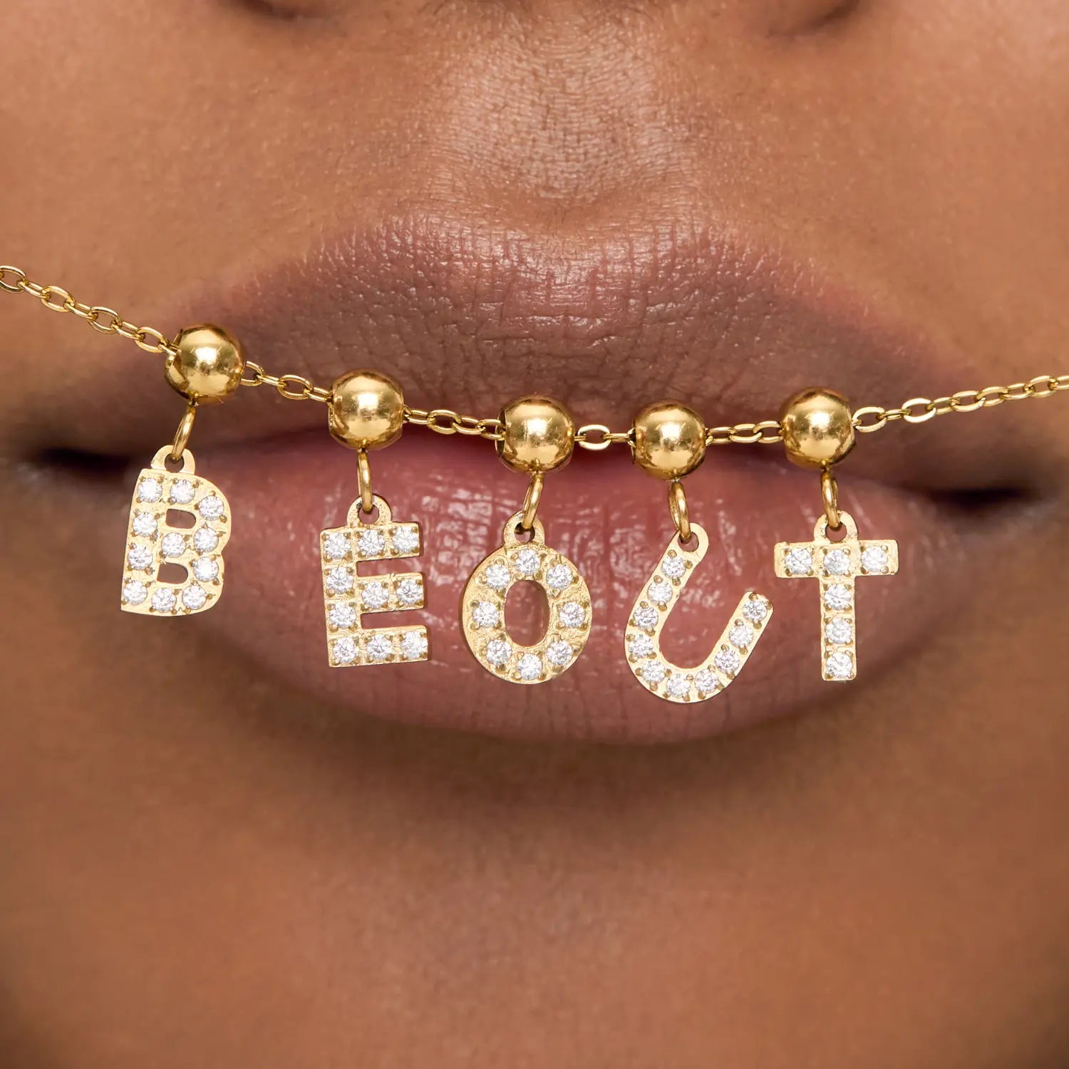 Pingente Inicial O Banhado em Ouro 18k