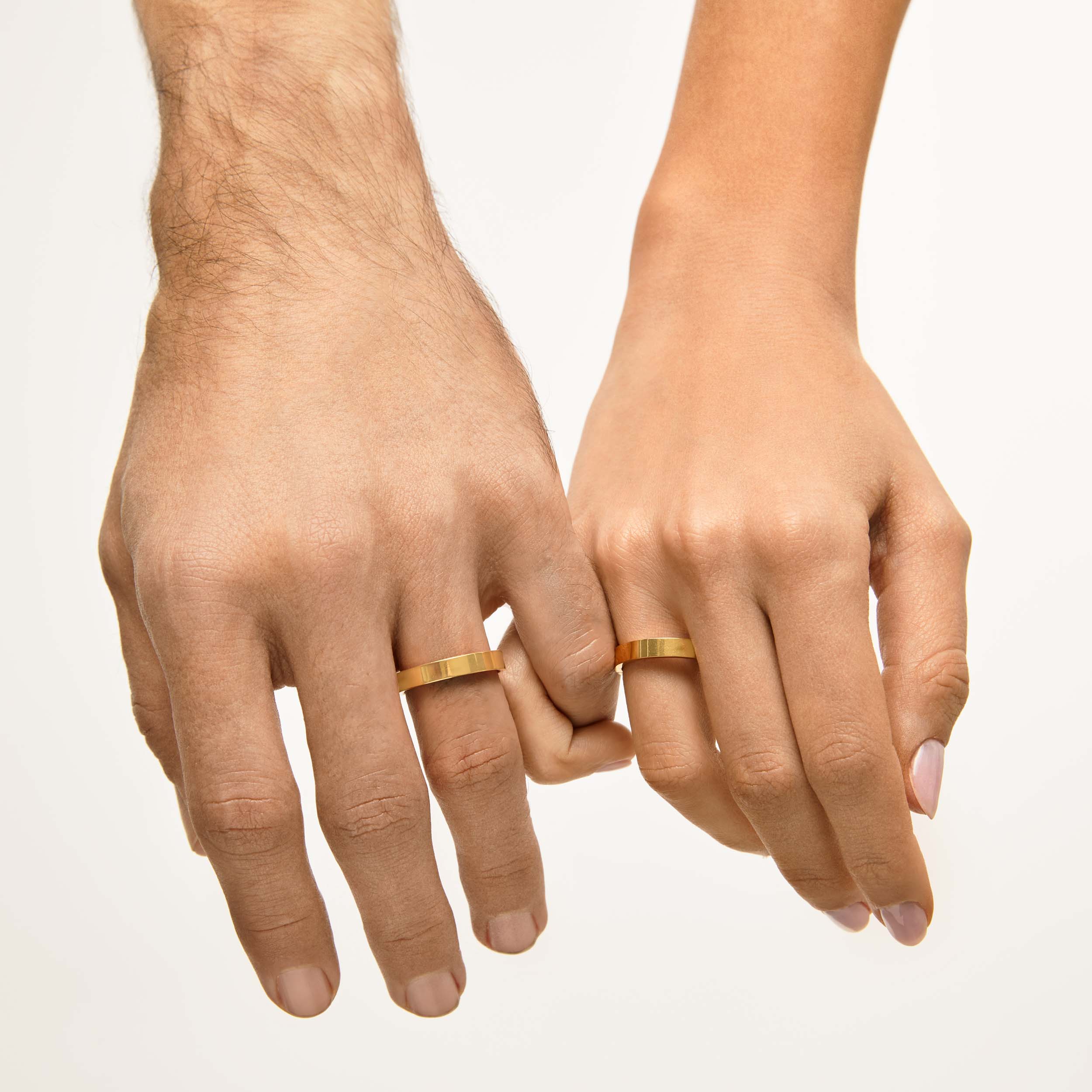 Aliança Moderna Banhada em Ouro 18k