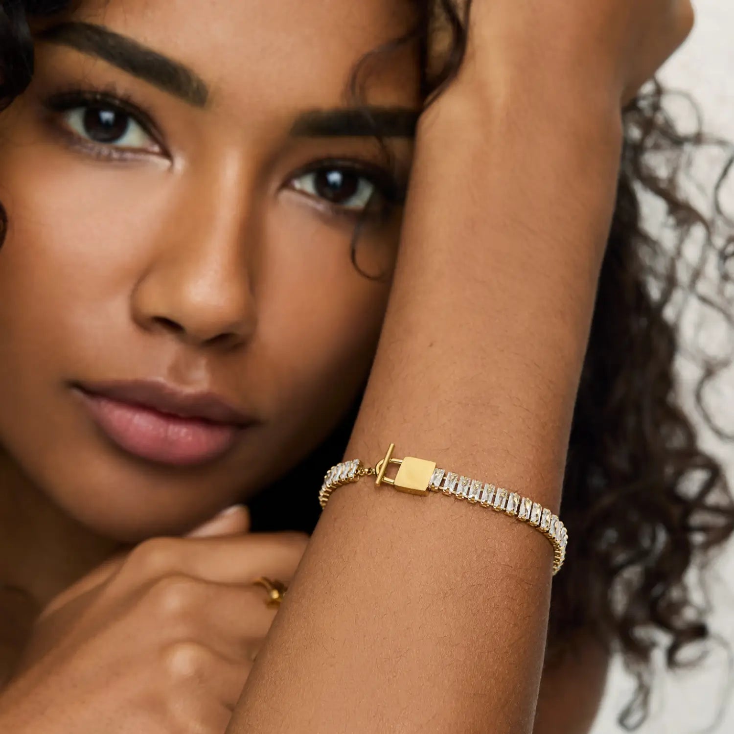 Pulseira Riviera Retangular Banhada em Ouro 18k