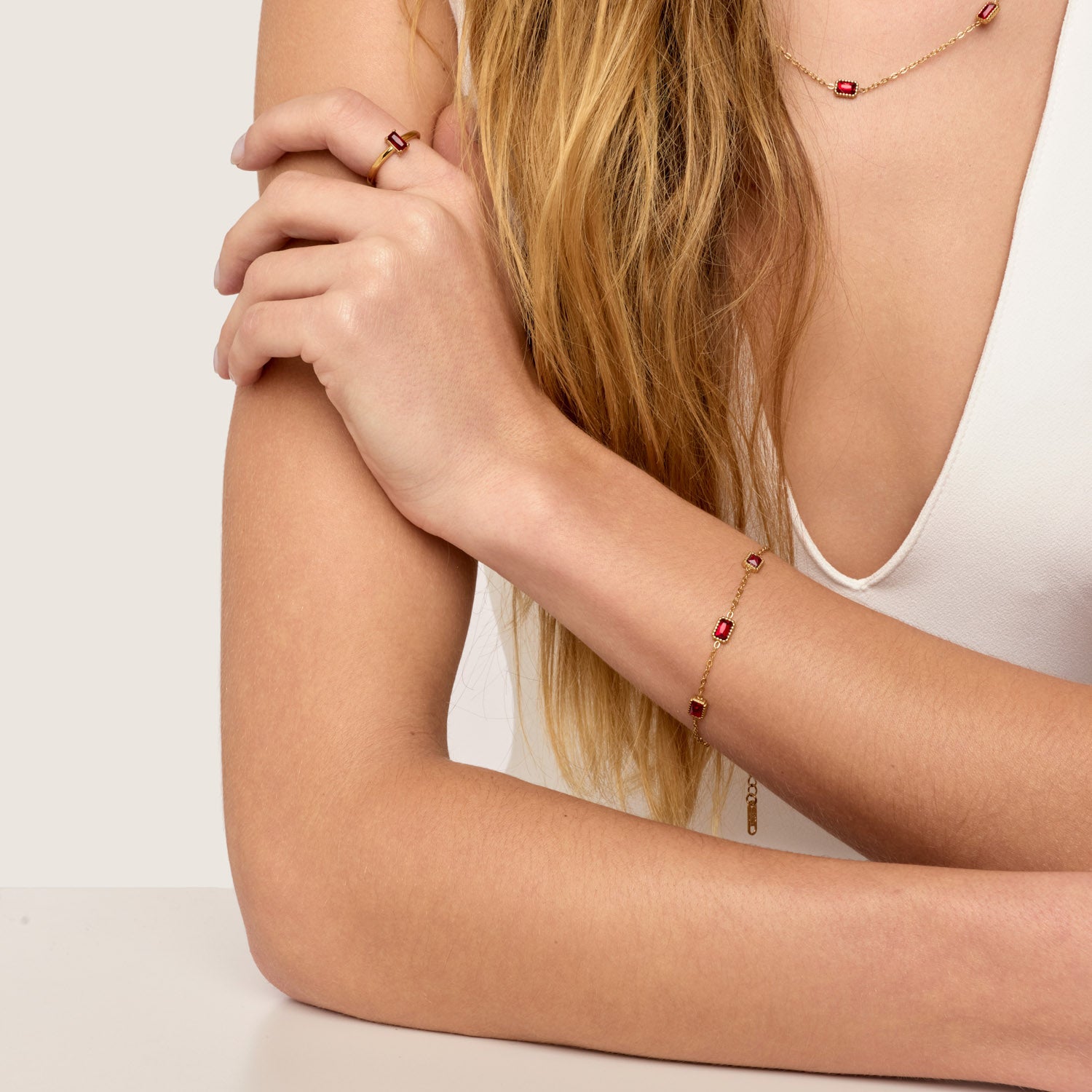 Pulseira Rubi Banhada em Ouro 18k