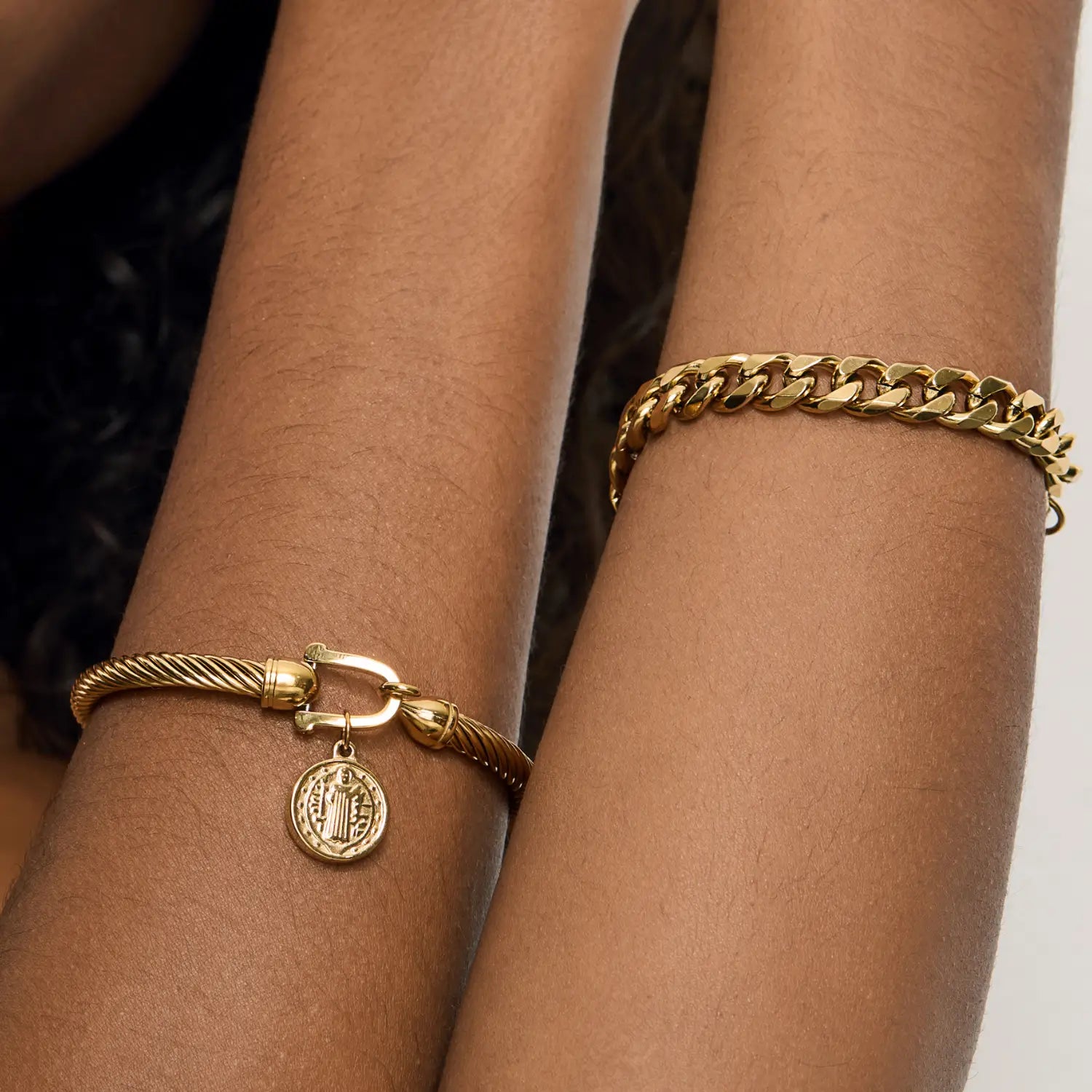Pulseira de Corrente Gabriela Banhada em Ouro 18k