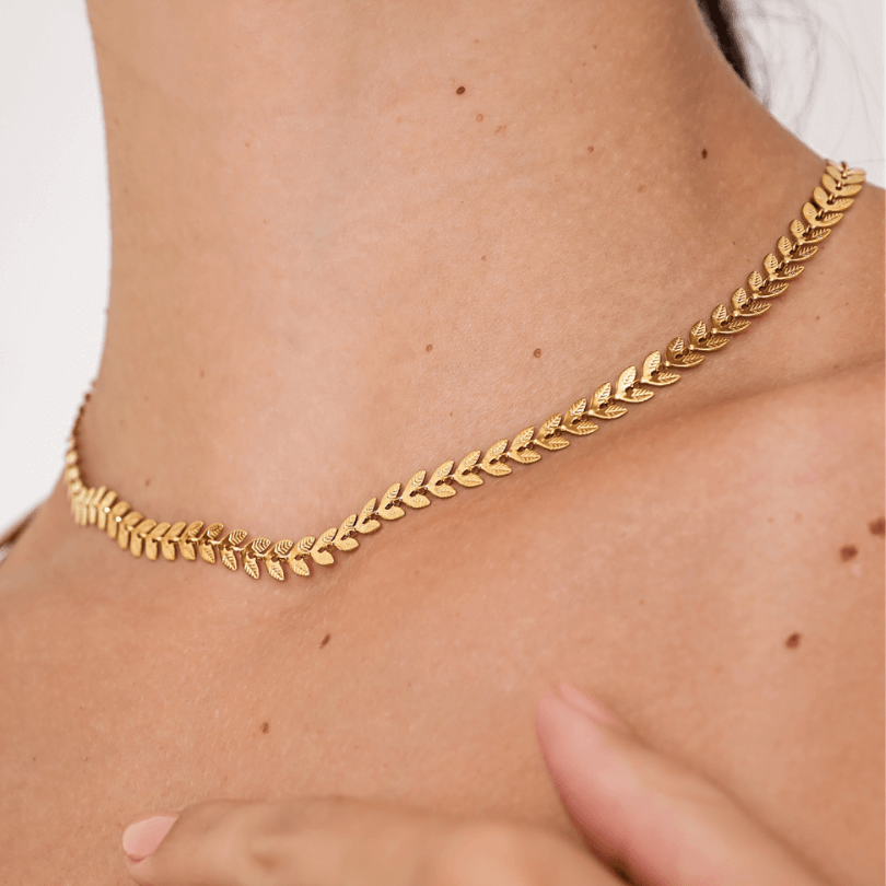 Choker Pinhais Banhado em Ouro 18k