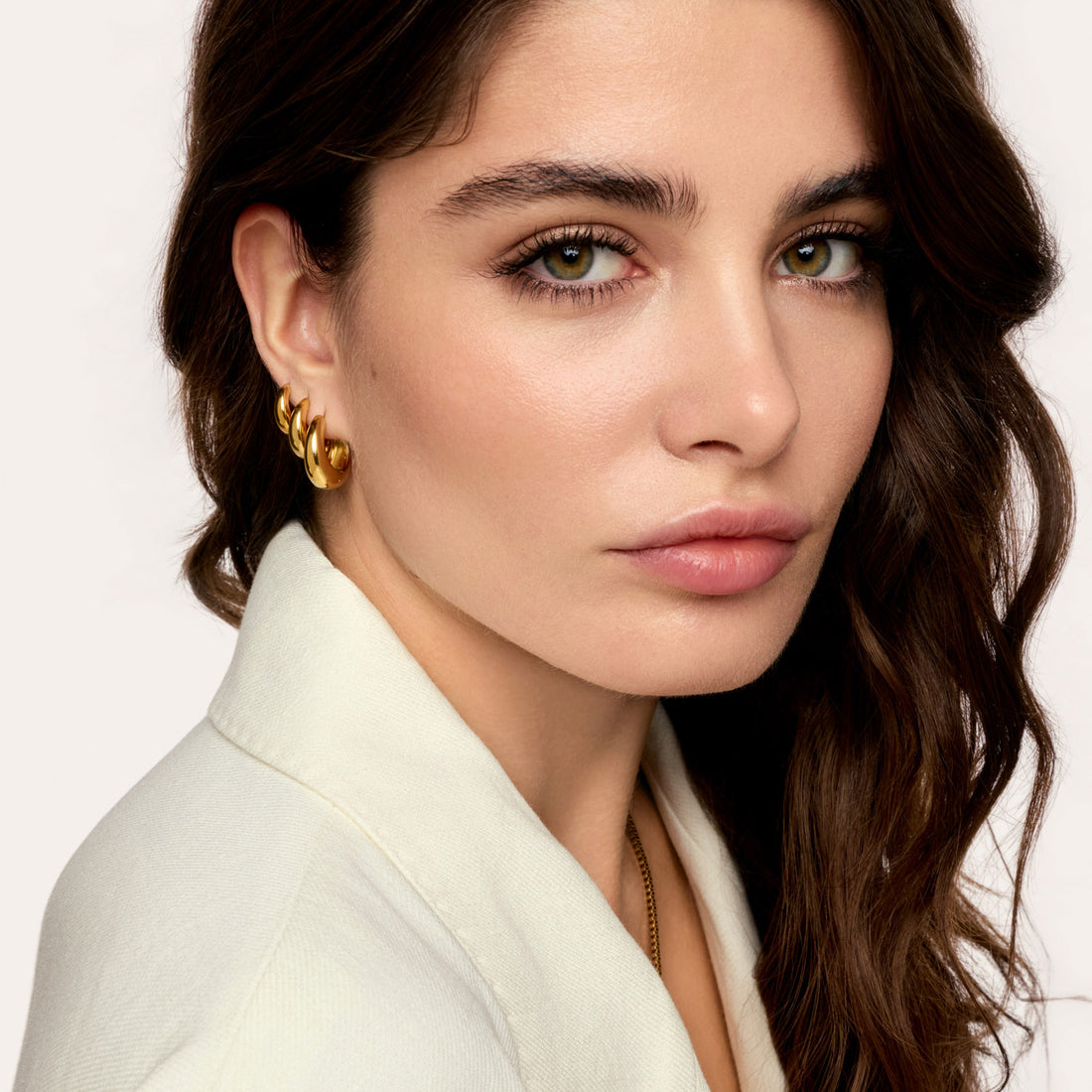 Brincos Londrinos 12MM Banhados em Ouro 18k