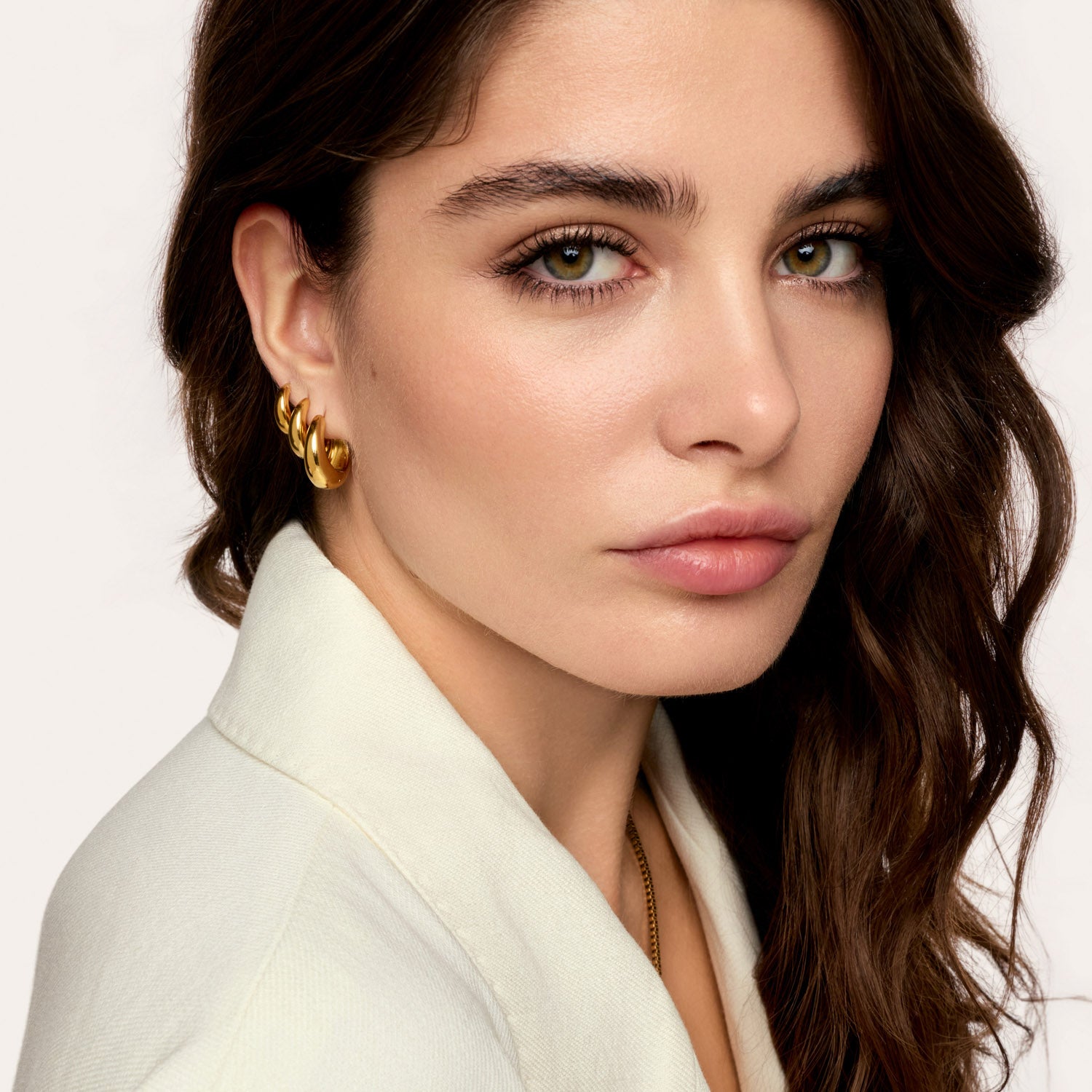 Brincos Londrinos 12MM Banhados em Ouro 18k