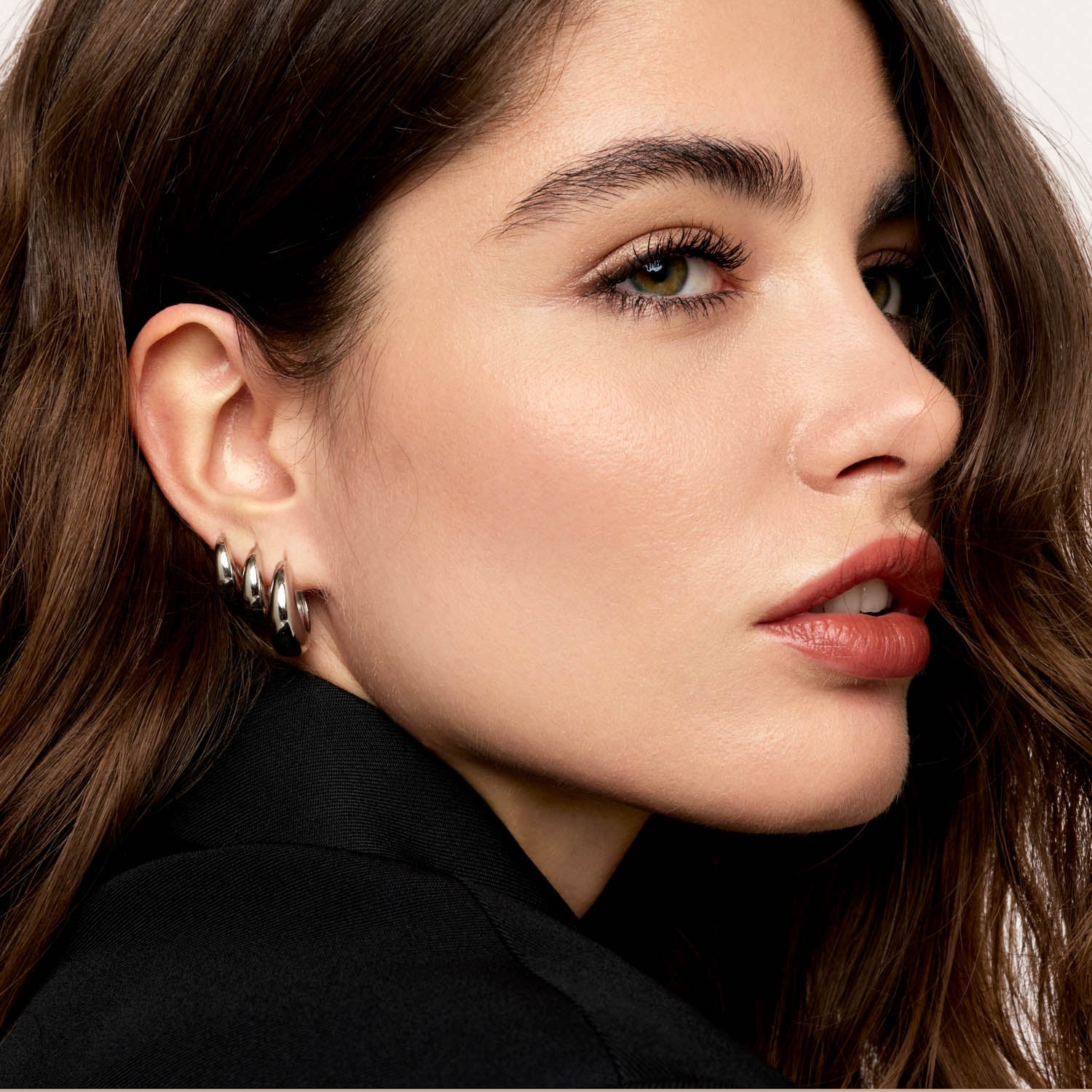 Brincos Londrinos 12MM Banhados em Prata