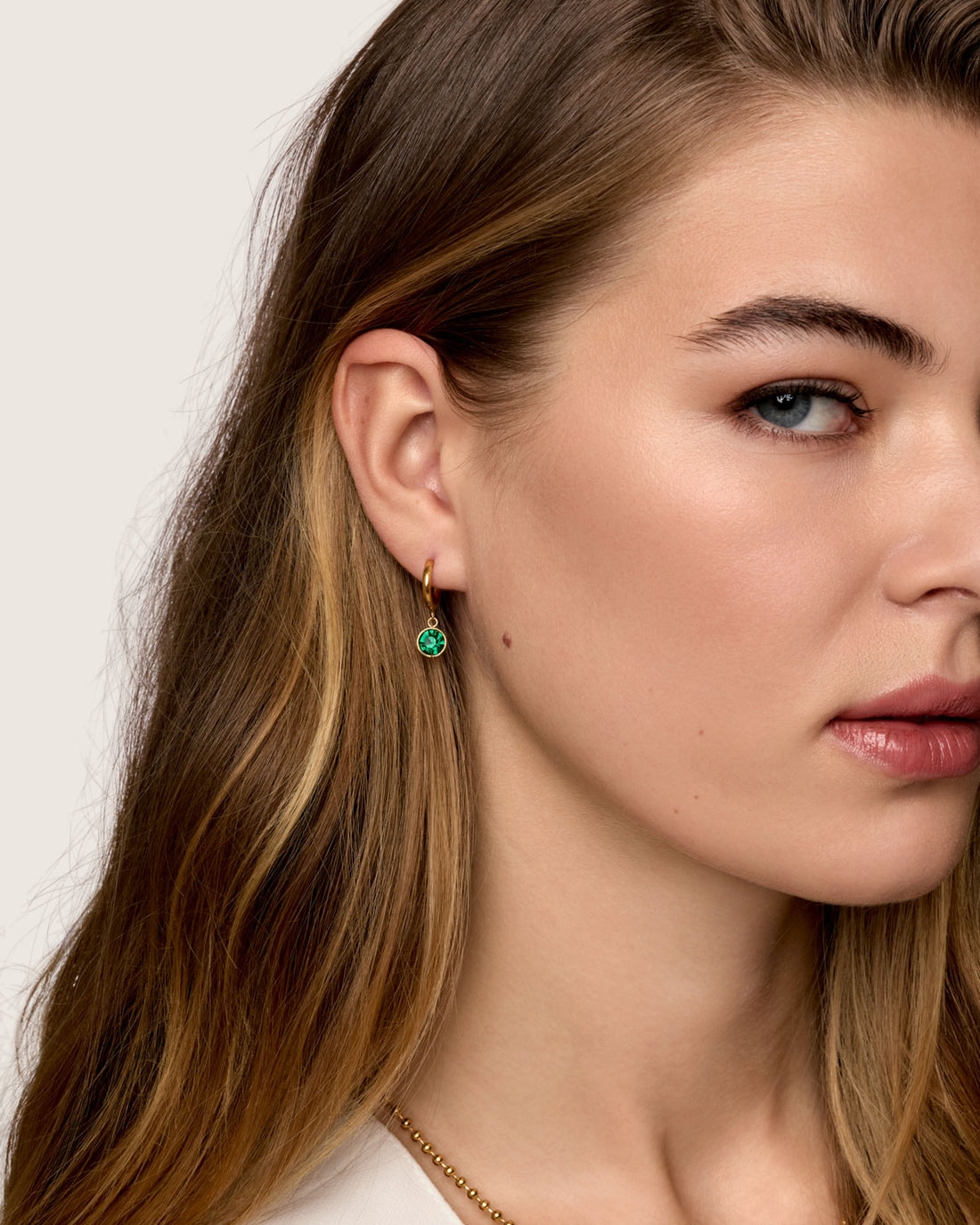 Brincos Ponto Esmera Banhados em Ouro 18k