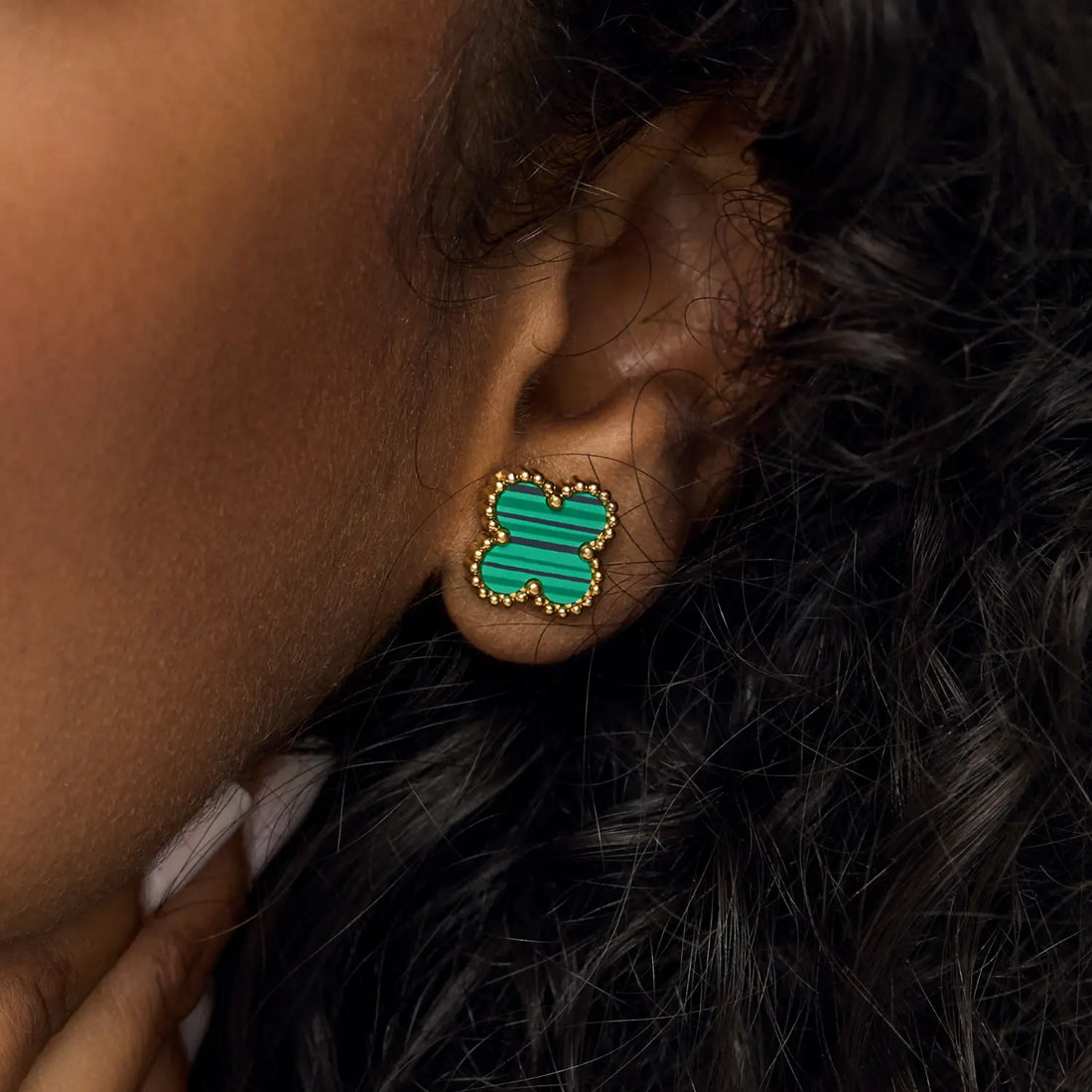 Brincos de Trevo Verde Banhados em Ouro 18k