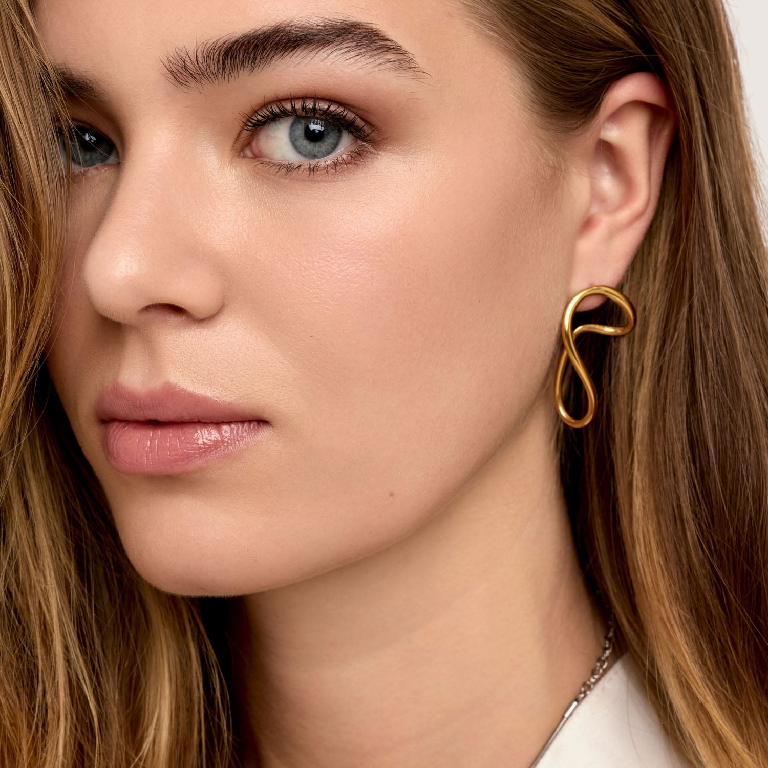 Brincos Volare Banhados em Ouro 18k