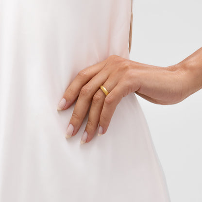 Par de Alianças Clássica 4MM Banhado em Ouro 18k