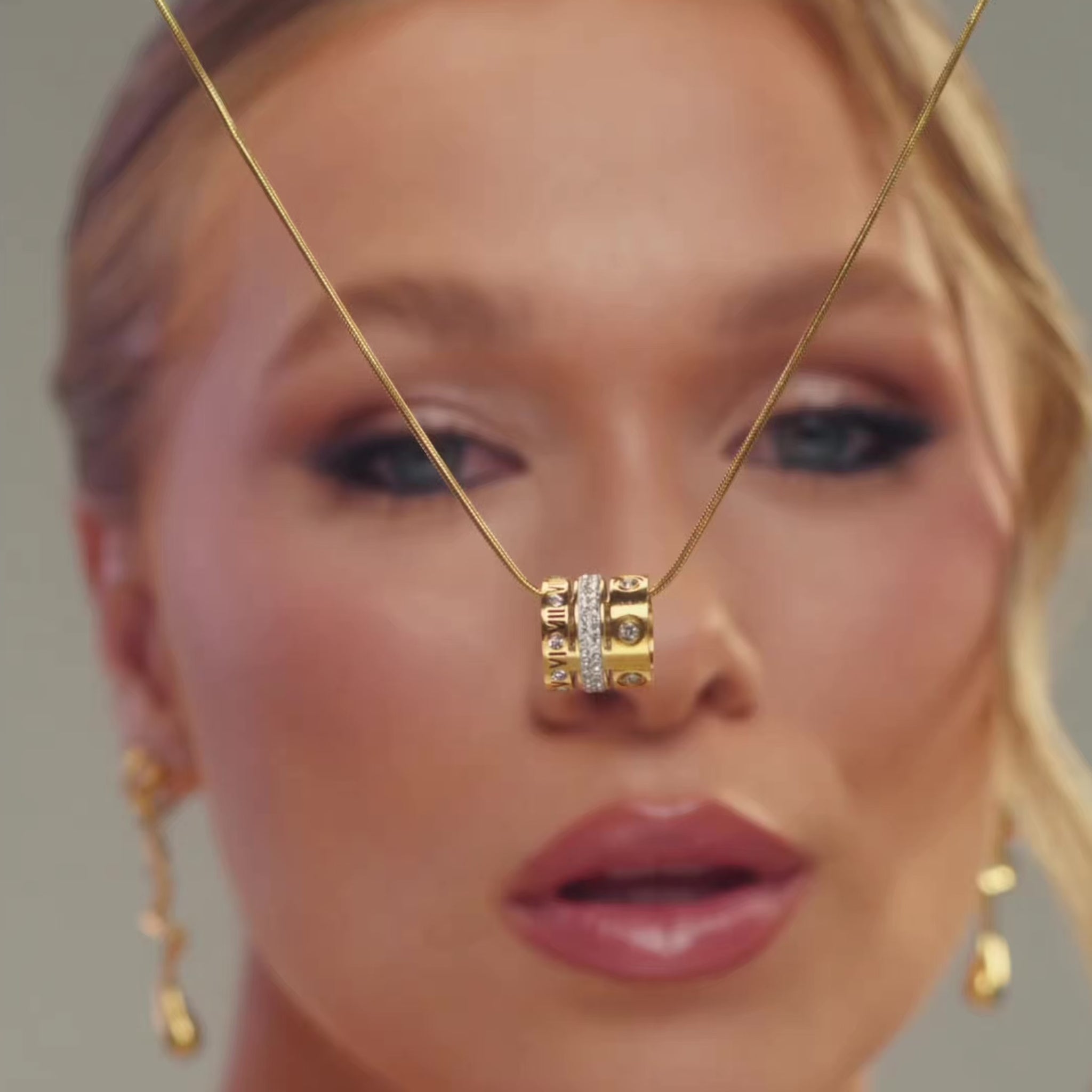 colar triplo glamour