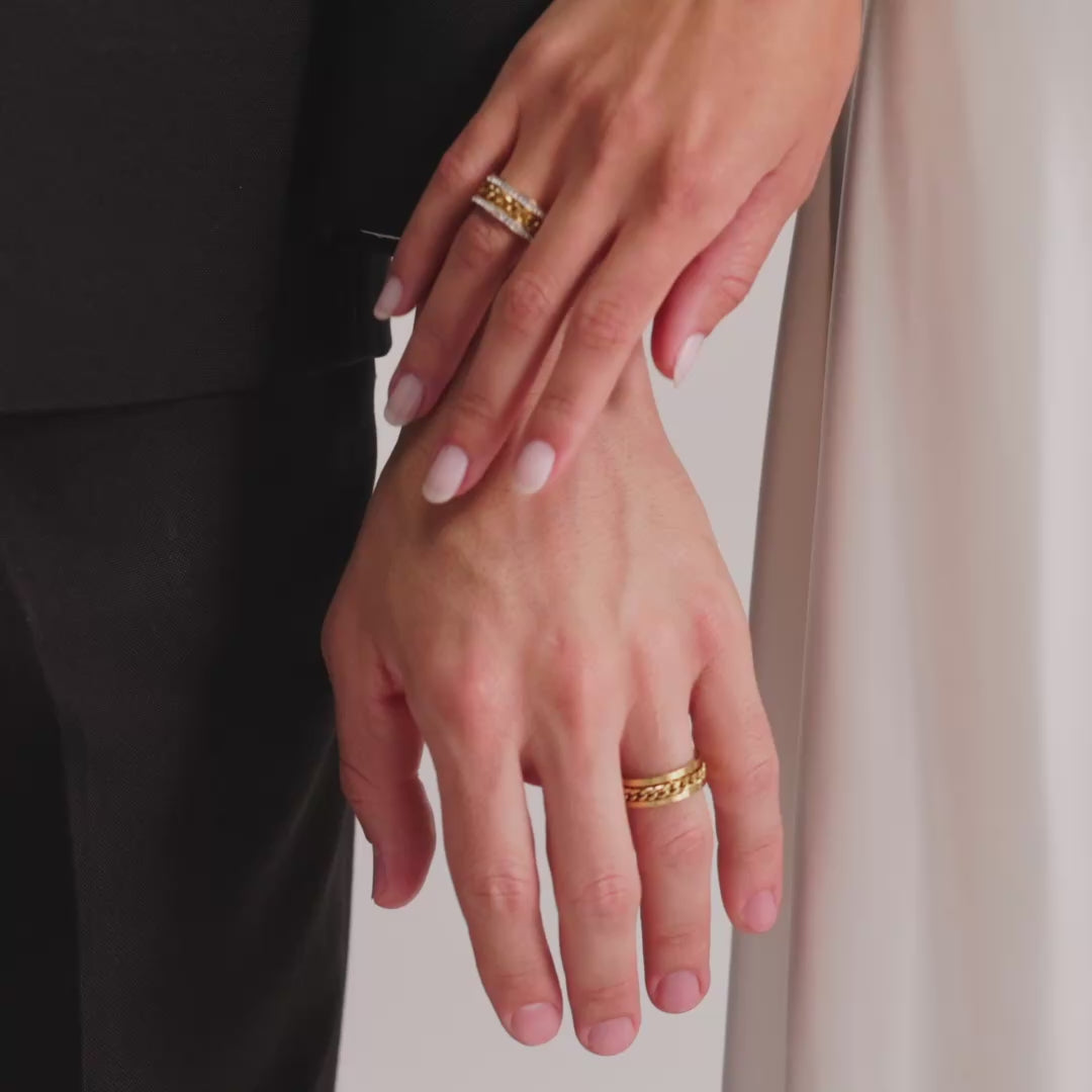 Par de Alianças Elos Glamour Banhado em Ouro 18k